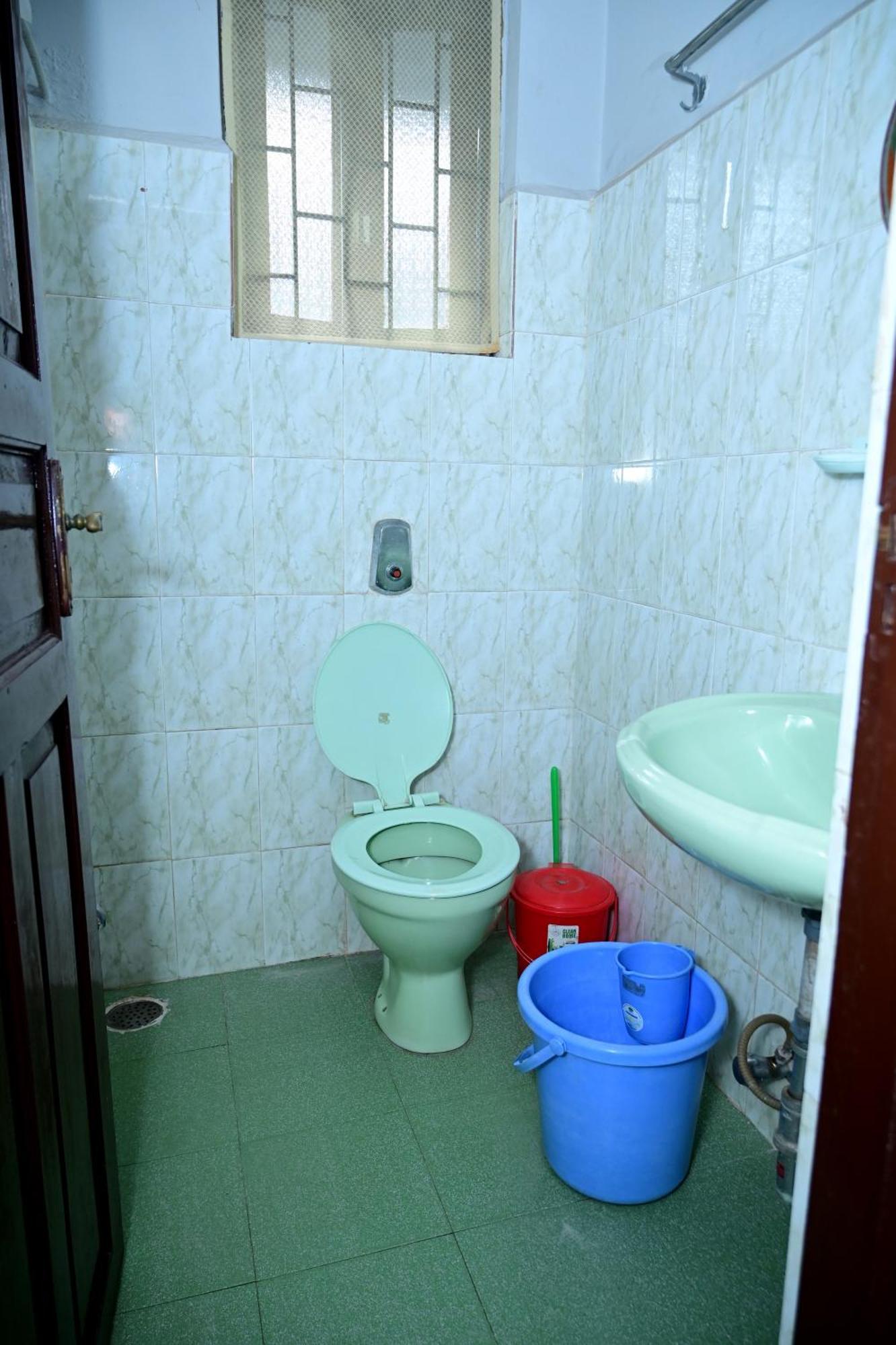 Clinton Guest House Колва Екстер'єр фото